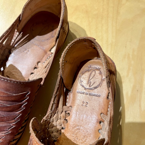 Harmonica Leather Sandals - Picture 2 of 6